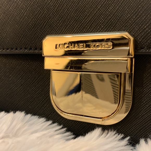 Mini Michael Kors Black Leather Purse - Crossbody - Picture 4 of 17